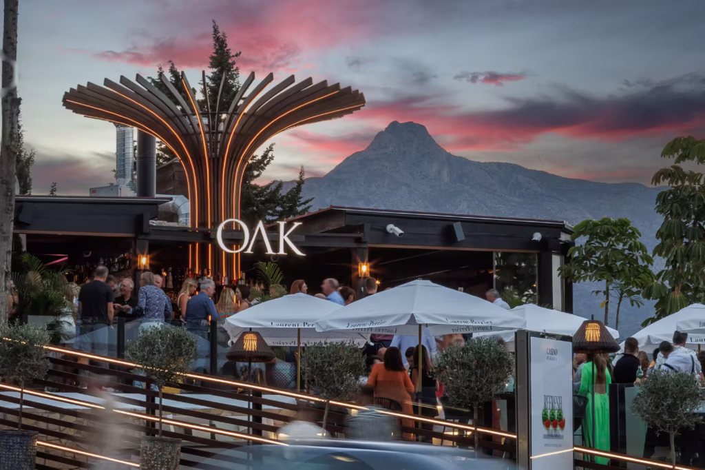 OAK Firehouse & Cocktail